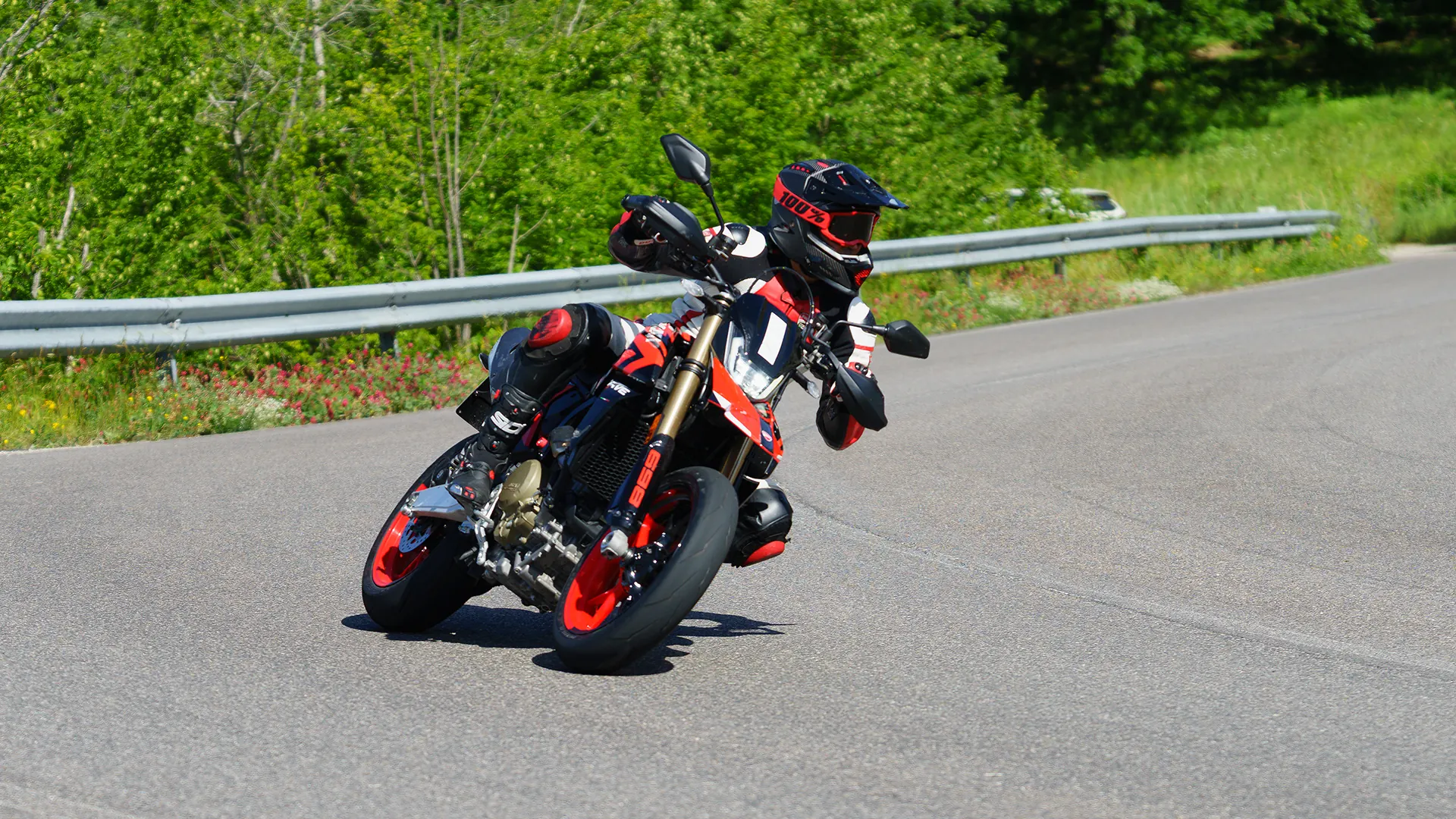 Motociclista fotografato a Viamaggio - FotoMoto.Click
