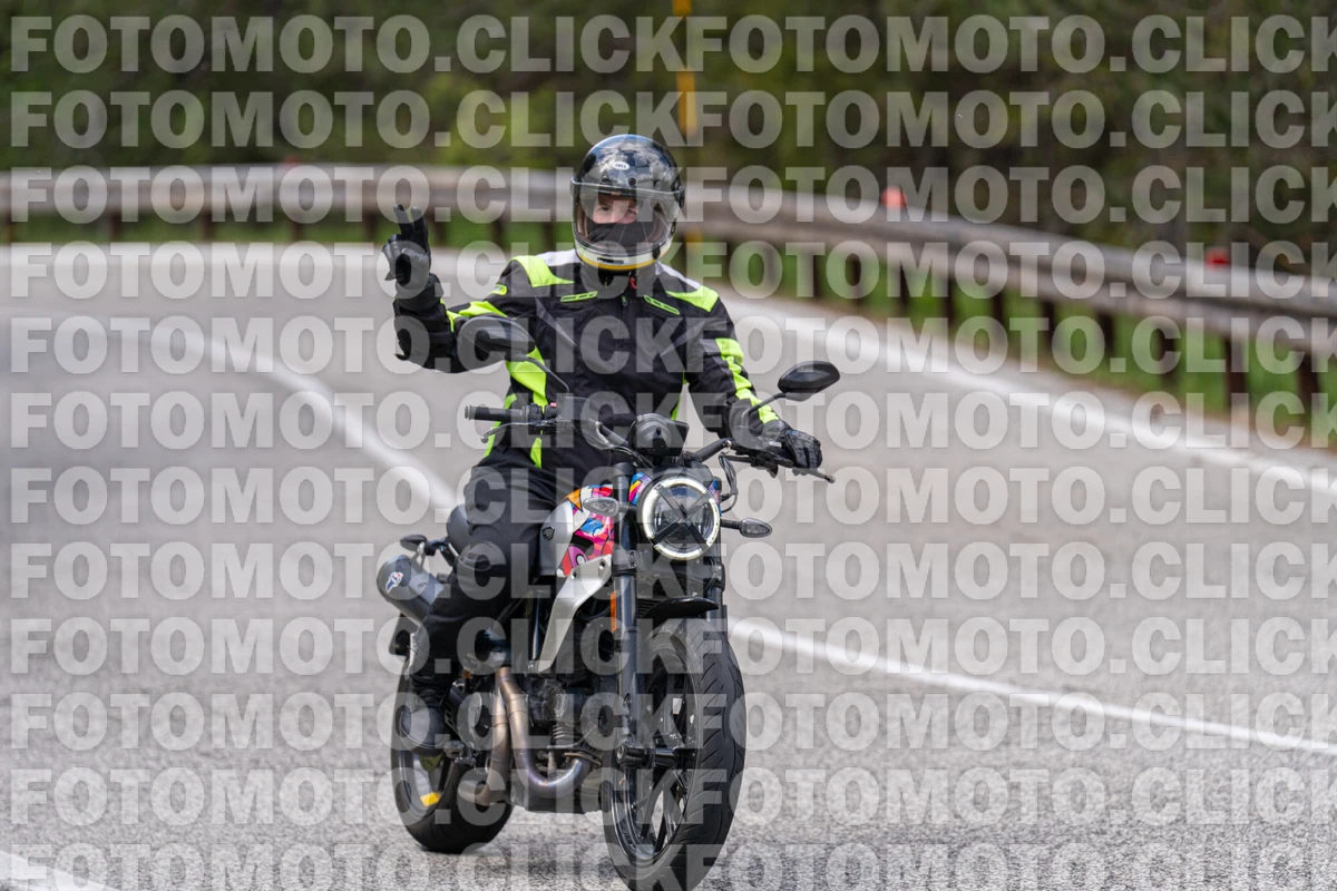 fotomotoclick-capannelle-18-05-2025-756-09-54