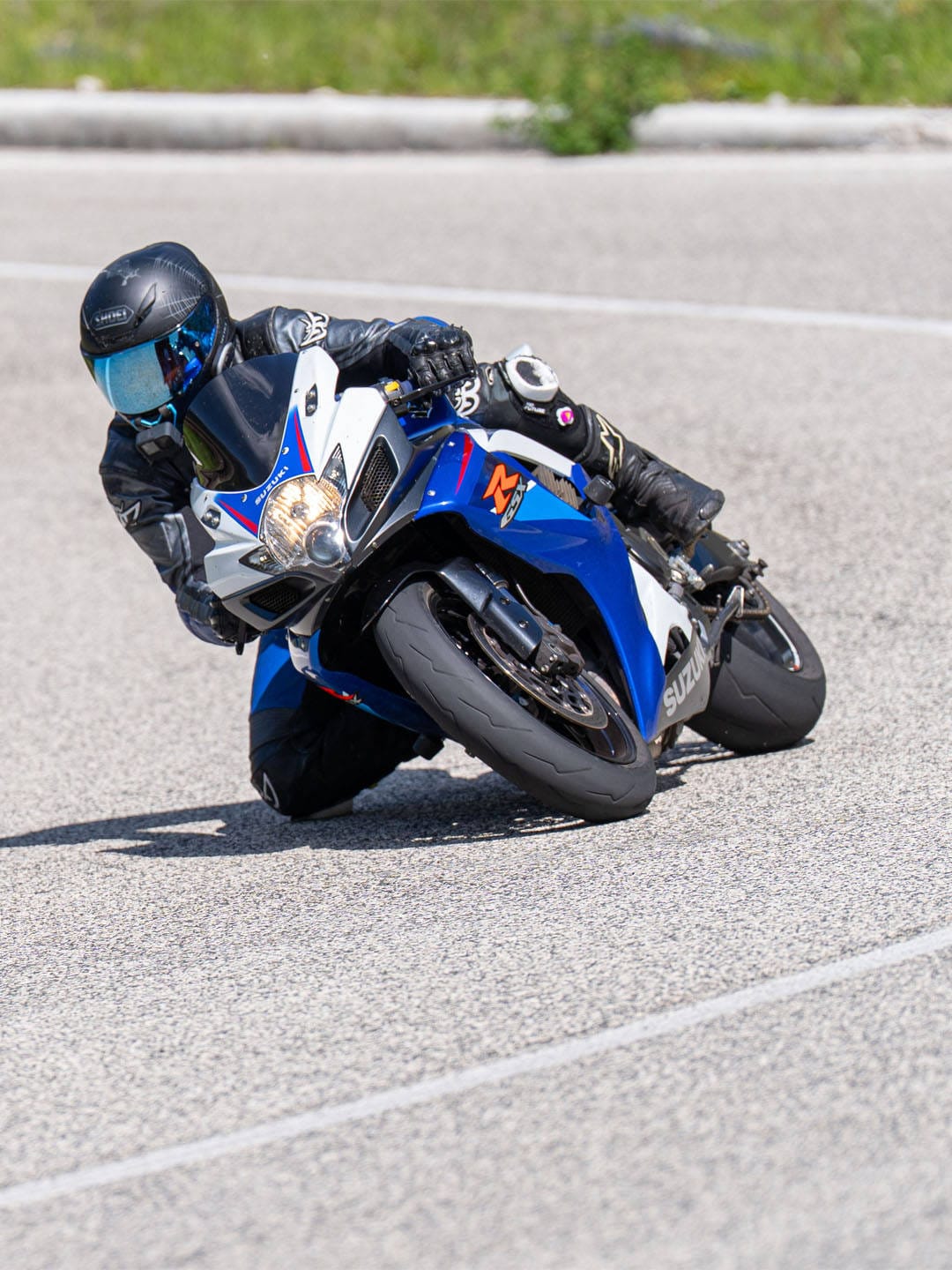 Motociclista sul Passo delle Capannelle
