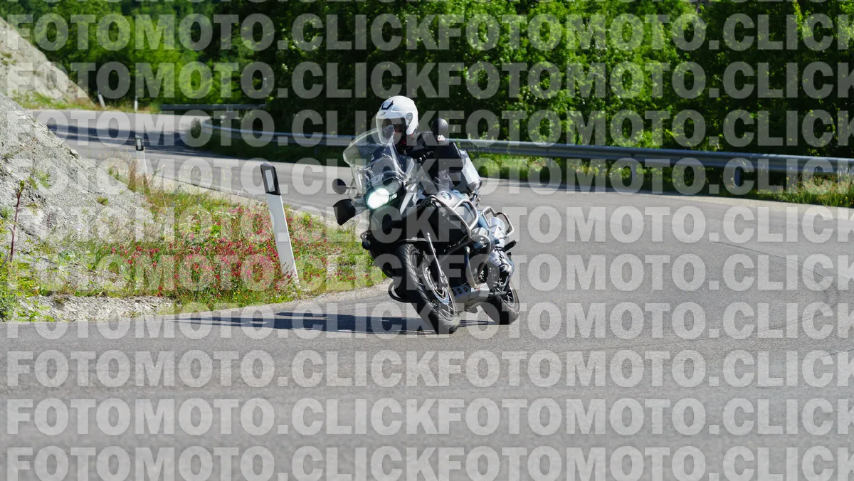 fotomotoclick-viamaggio-14-06-2026-154-09-48