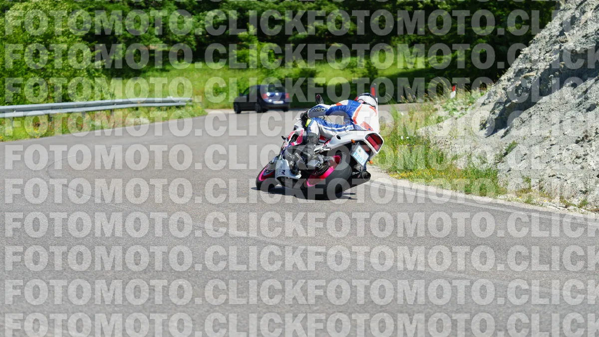 fotomotoclick-viamaggio-14-06-2026-172-09-51