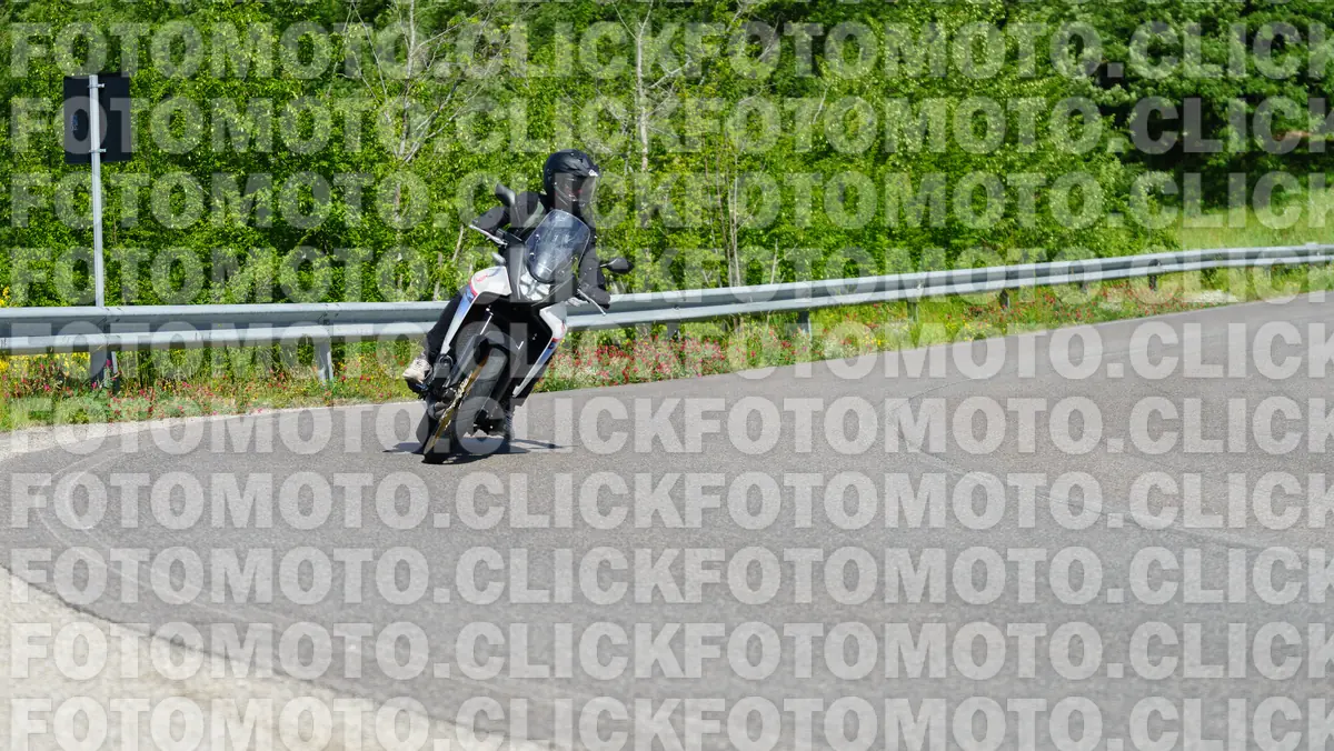 fotomotoclick-viamaggio-14-06-2026-182-09-52