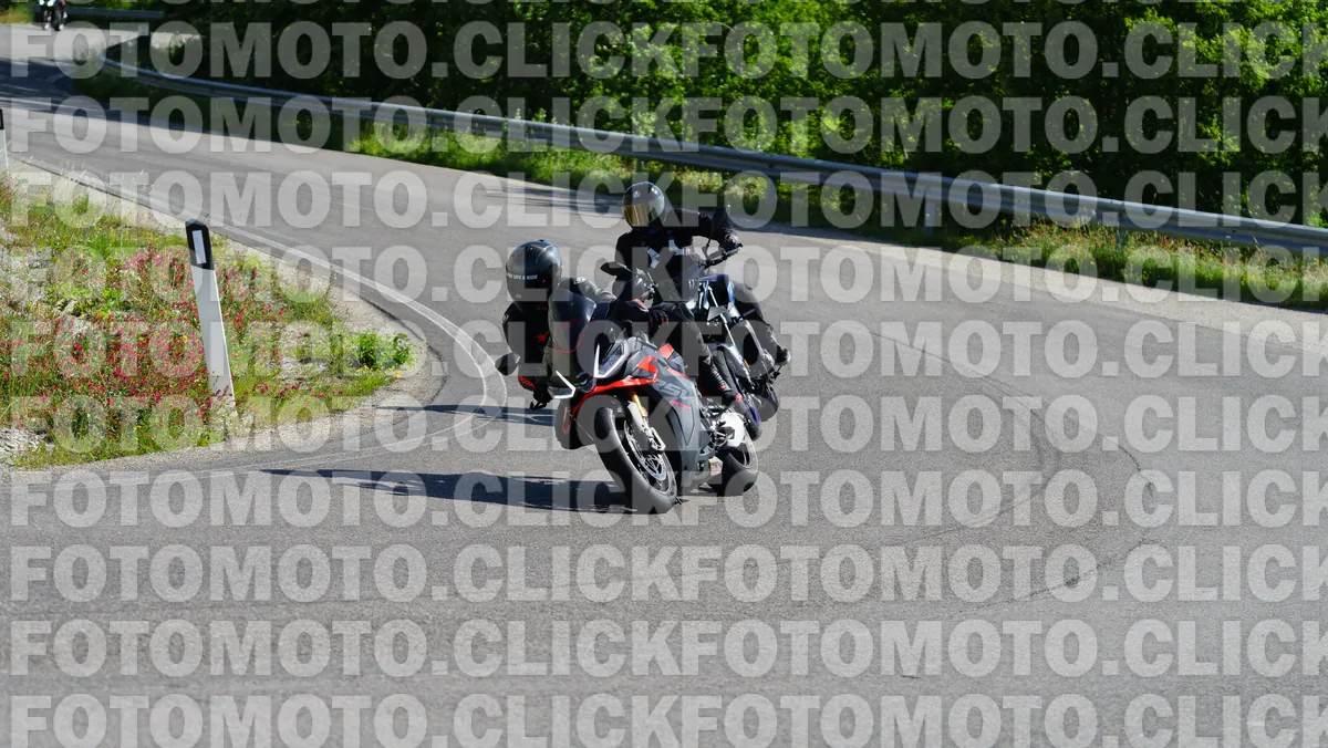 fotomotoclick-viamaggio-14-06-2026-20-09-34