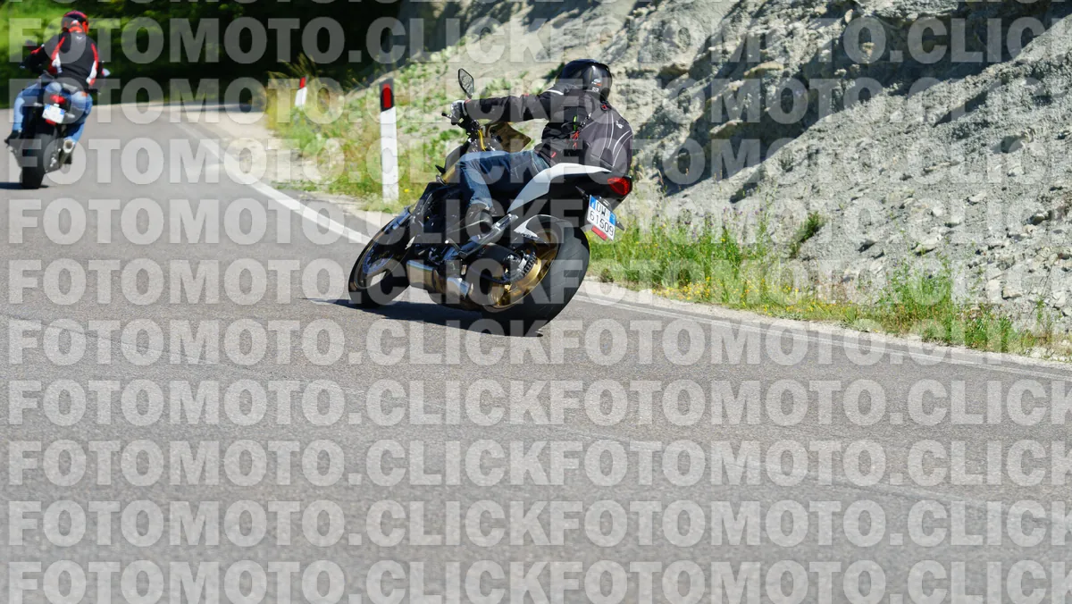 fotomotoclick-viamaggio-14-06-2026-211-09-54