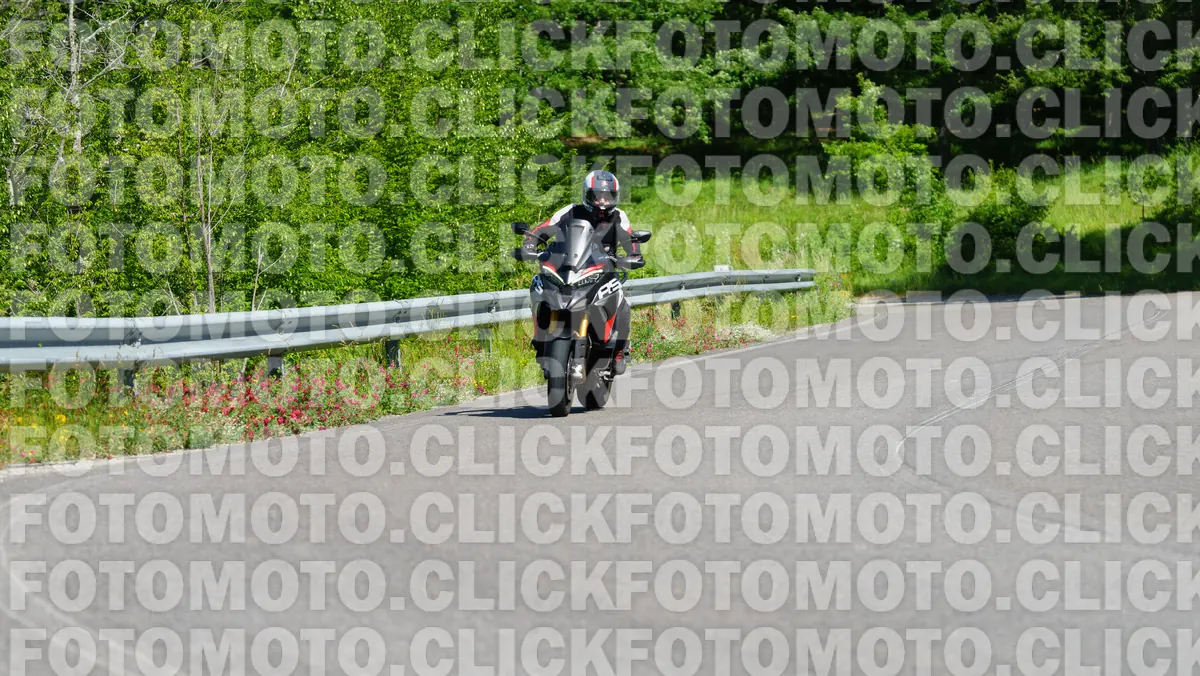 fotomotoclick-viamaggio-14-06-2026-214-09-55