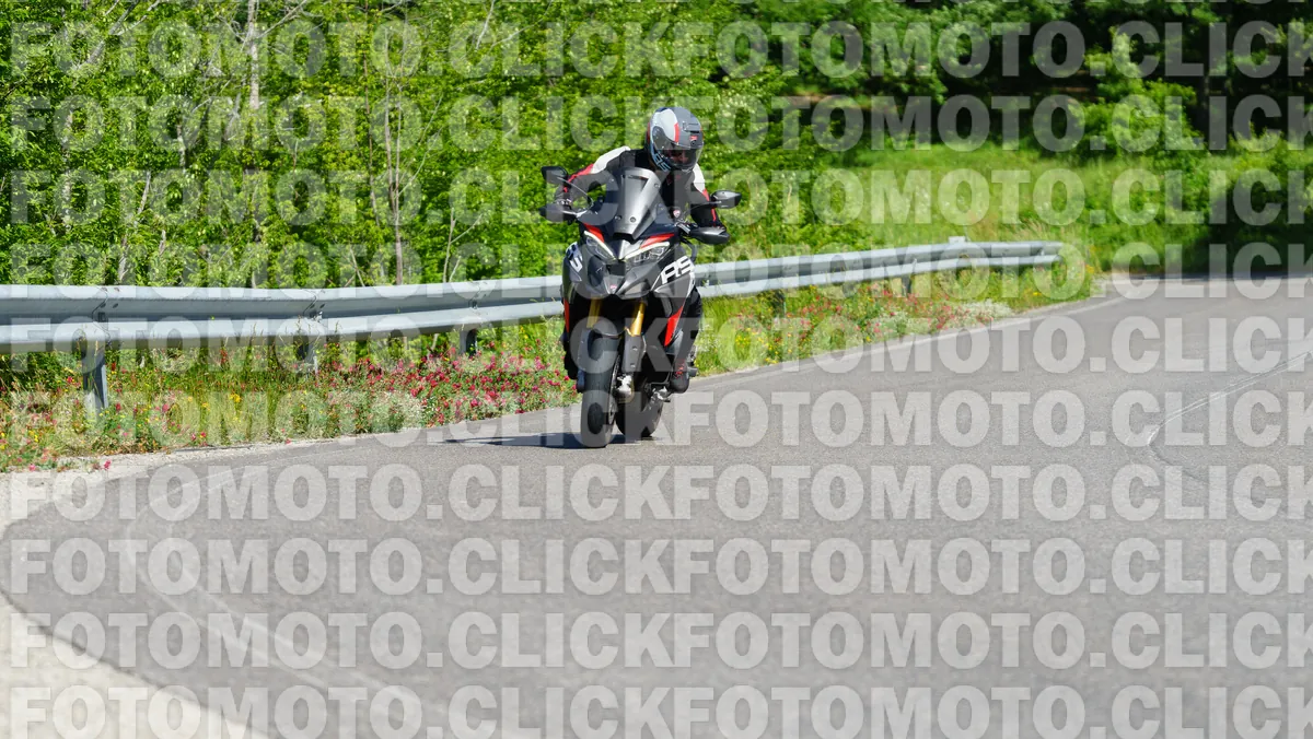 fotomotoclick-viamaggio-14-06-2026-215-09-55