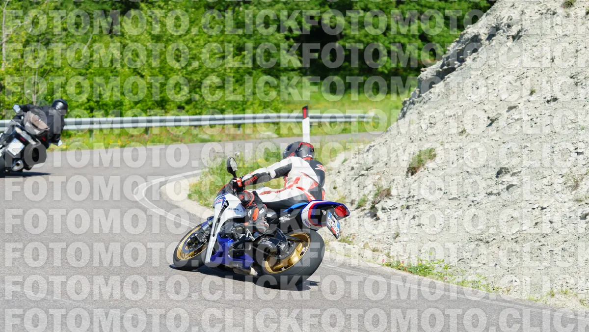 fotomotoclick-viamaggio-14-06-2026-223-09-57