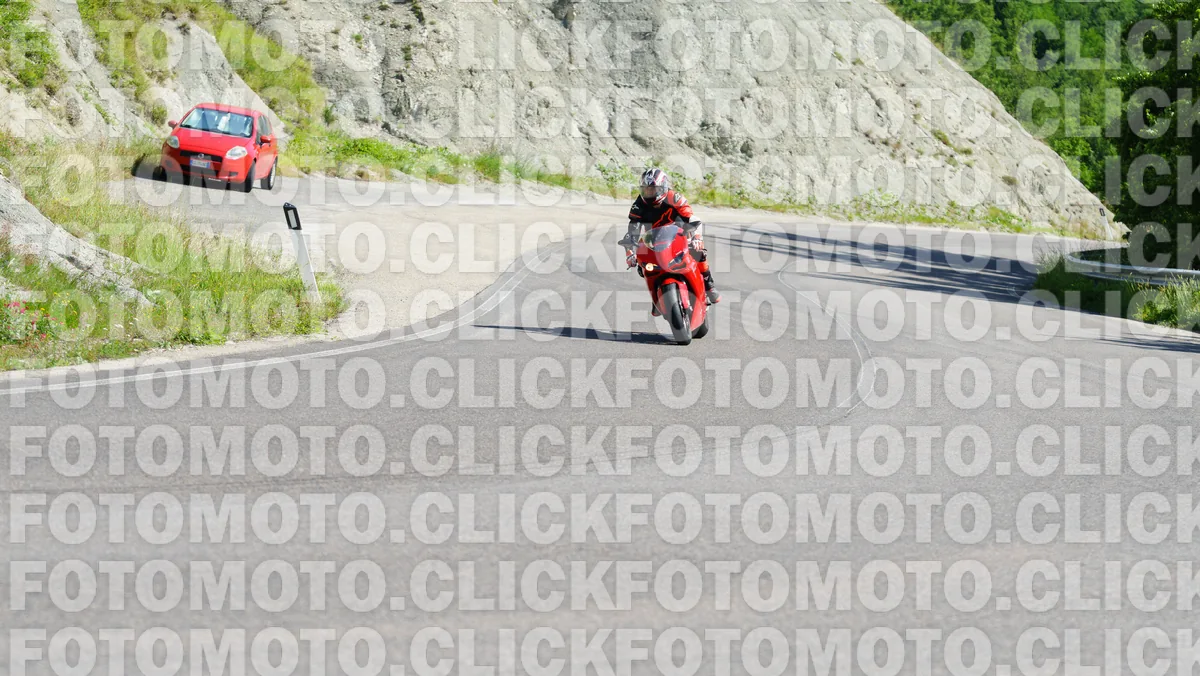 fotomotoclick-viamaggio-14-06-2026-224-09-57