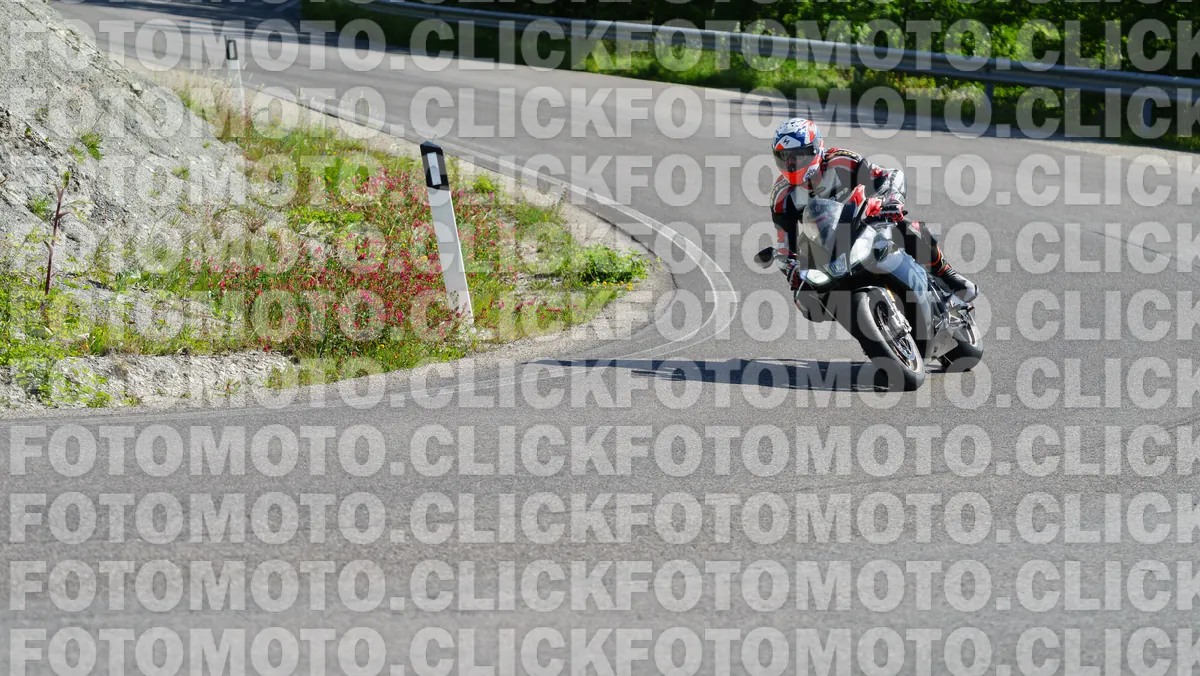 fotomotoclick-viamaggio-14-06-2026-24-09-35