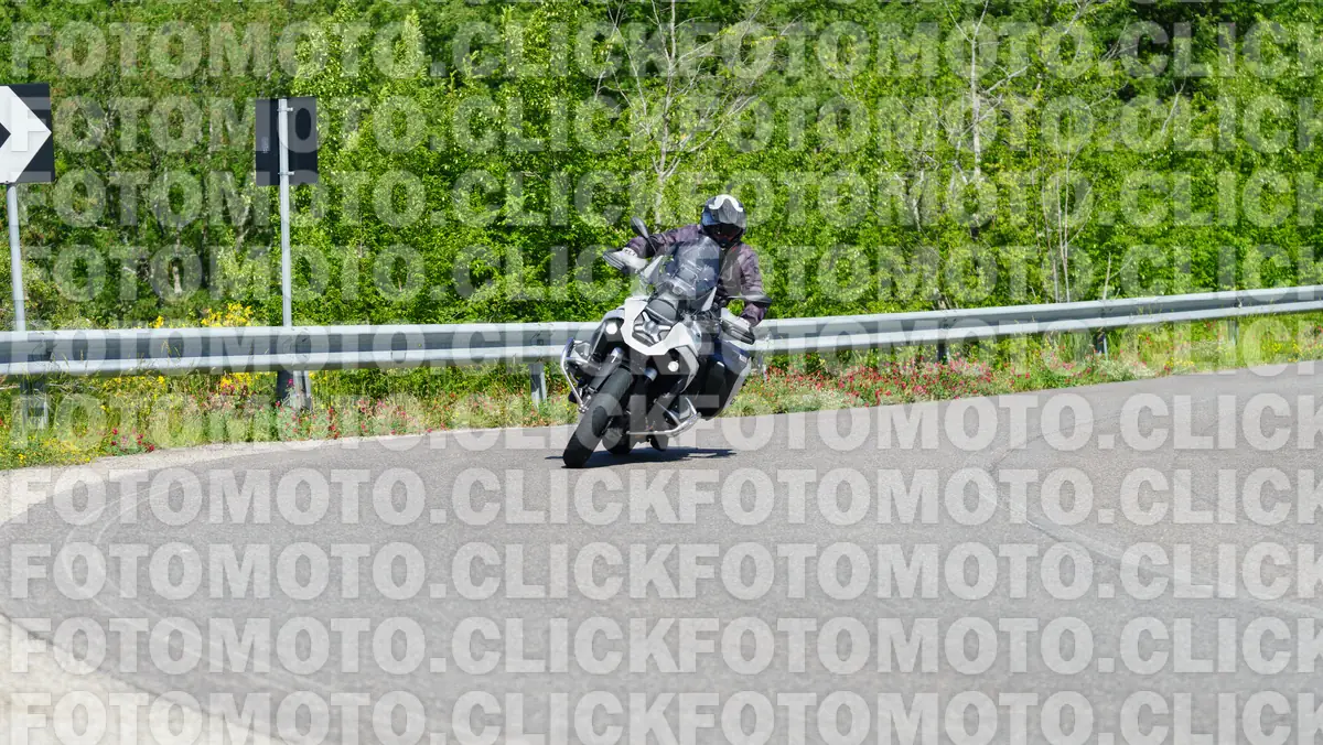 fotomotoclick-viamaggio-14-06-2026-240-09-59