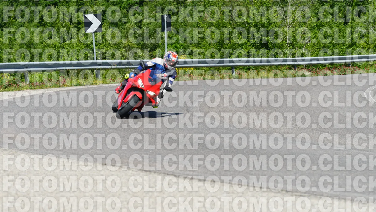 fotomotoclick-viamaggio-14-06-2026-355-10-14