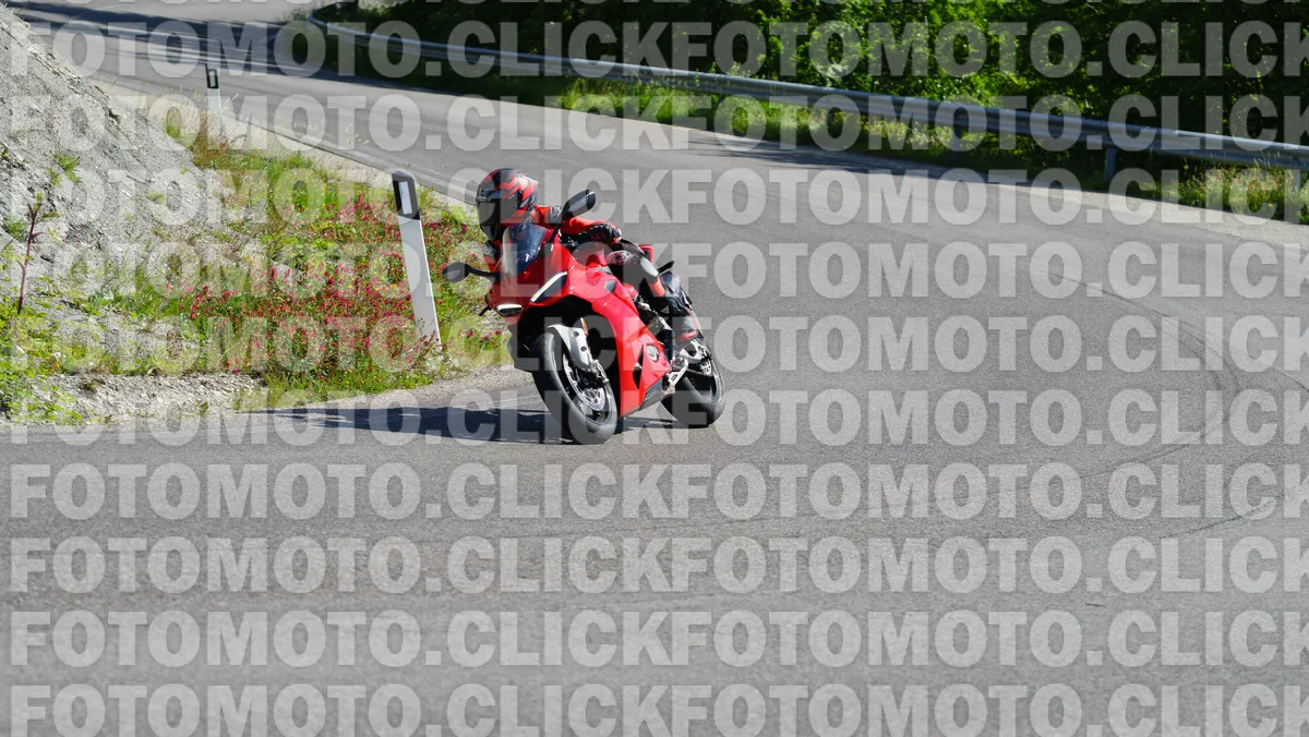 fotomotoclick-viamaggio-14-06-2026-38-09-35