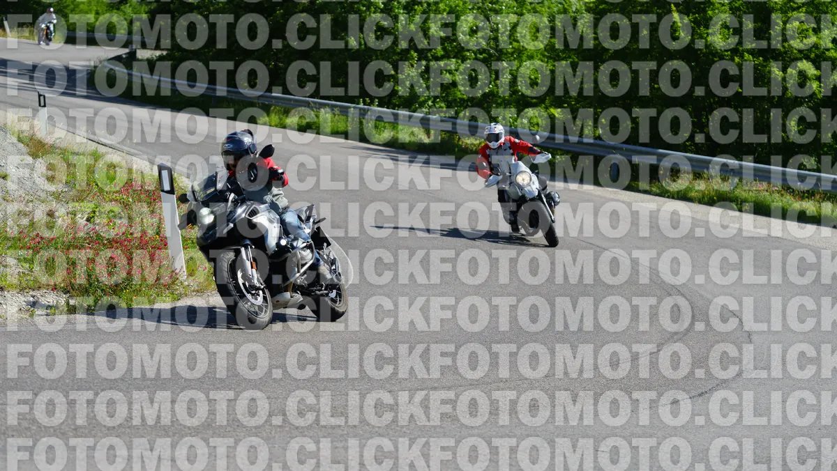 fotomotoclick-viamaggio-14-06-2026-51-09-36