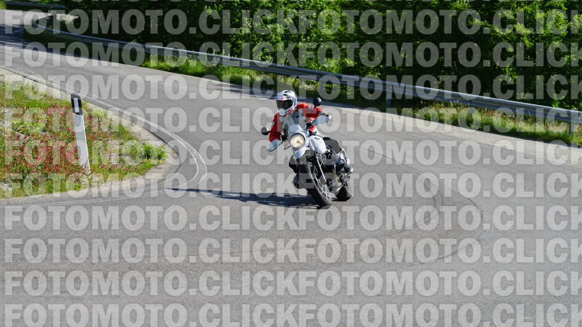 fotomotoclick-viamaggio-14-06-2026-52-09-36
