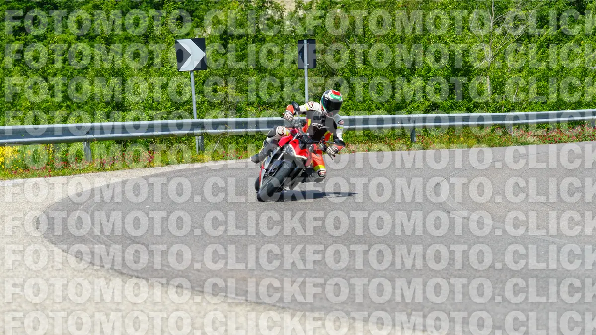 fotomotoclick-viamaggio-14-06-2026-658-10-56