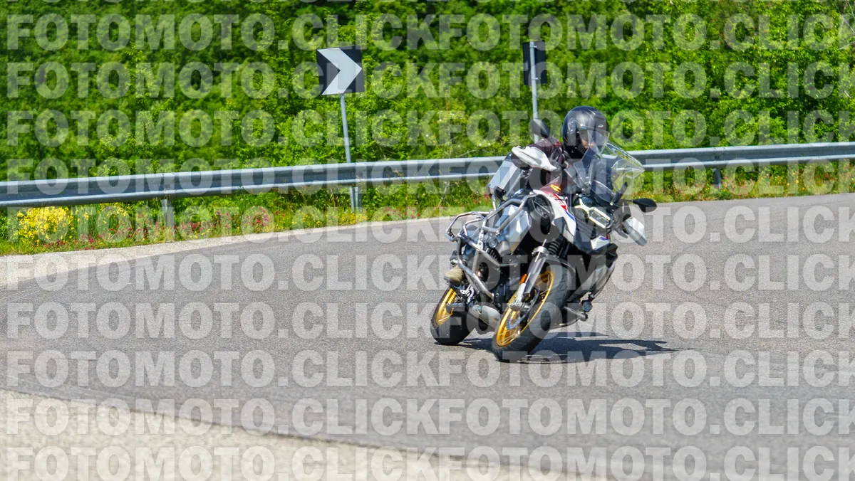 fotomotoclick-viamaggio-14-06-2026-748-11-05