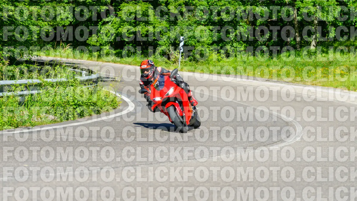 fotomotoclick-viamaggio-14-06-2026-8-09-31
